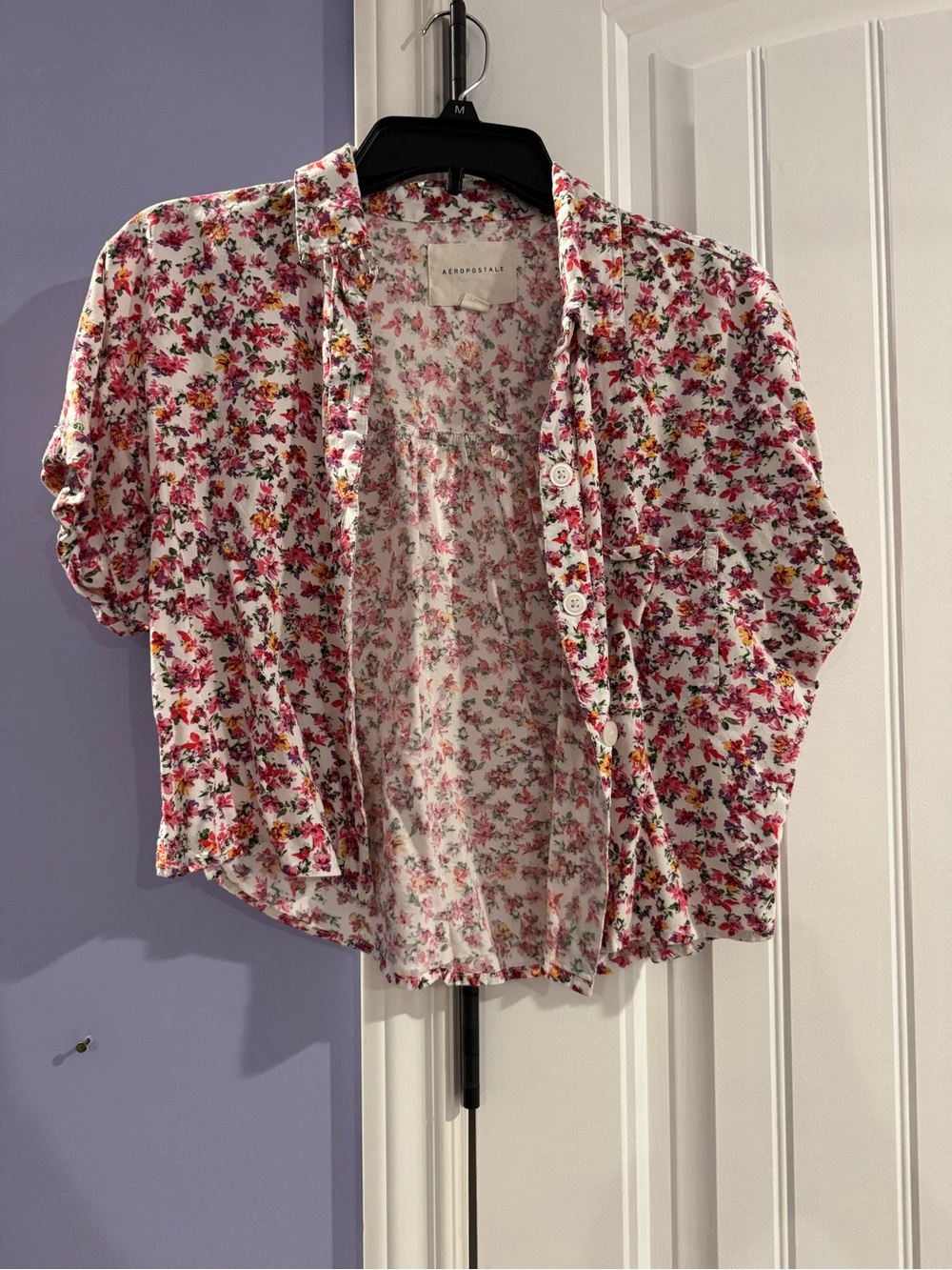 Aeropostale White Button-Front Short Sleeve Floral Shirt